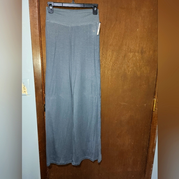 Victoria's Secret loungewear - Picture 3 of 4